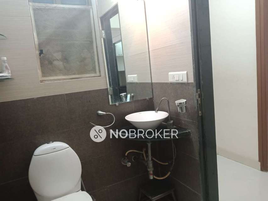 2 BHK Flat In Ivory Towers Chs Ltd For Sale  In Wadala East