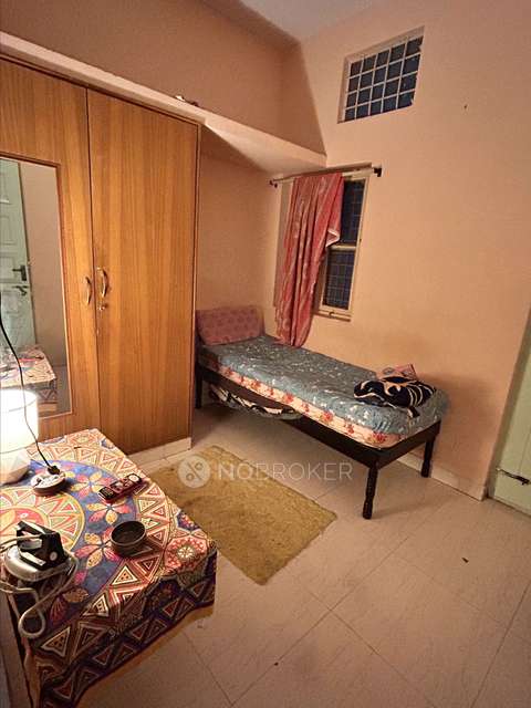 Single Room for Female In 3 BHK  In Ramamurthy Nagar