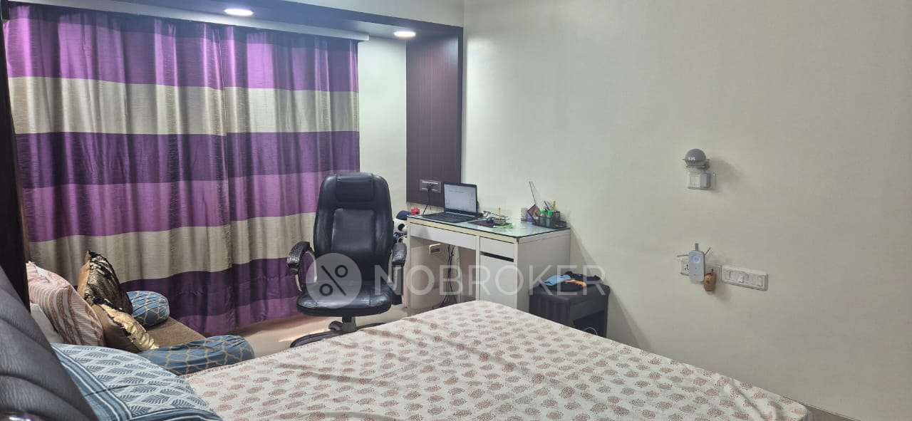 2 BHK Flat In Raheja Solitiare,  Goregaon West, Mumbai For Sale  In  Goregaon West, Mumbai