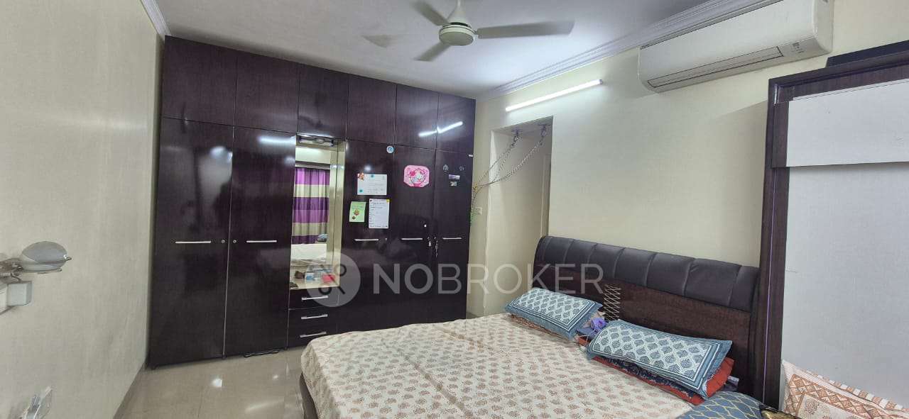 2 BHK Flat In Raheja Solitiare,  Goregaon West, Mumbai For Sale  In  Goregaon West, Mumbai
