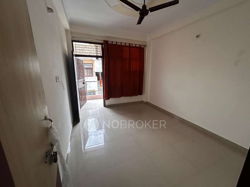 2 BHK Flat In Jagdamba Apartment For Sale  In Sadarpur