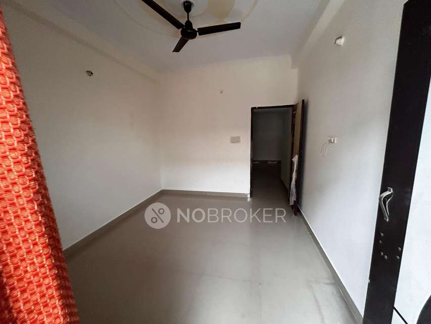 2 BHK Flat In Jagdamba Apartment For Sale  In Sadarpur