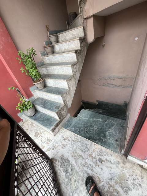 2 BHK Villa In Mukherjee Park Rwa Welfare Association For Sale  In Tilak Nagar