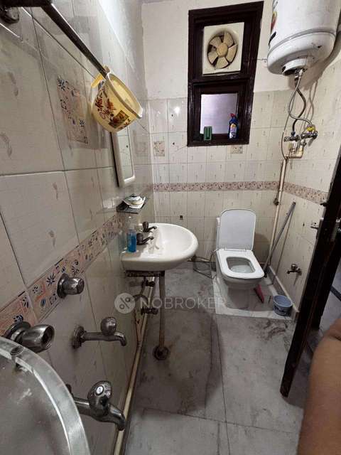 PG for Girls in Kalkaji