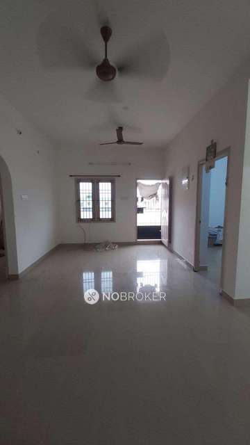 2 BHK Flat In Sarvesh Apartment For Sale  In Medavakkam