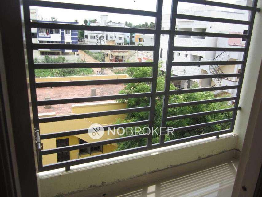 2 BHK Flat In Sarvesh Apartment For Sale  In Medavakkam