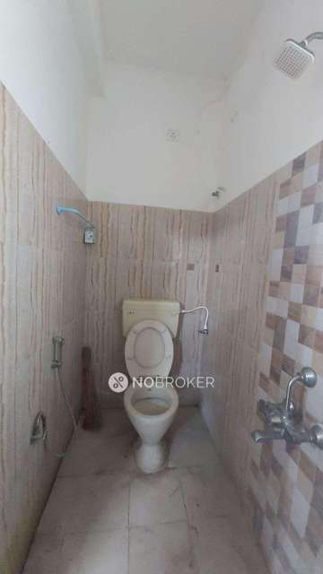 2 BHK Flat In Sarvesh Apartment For Sale  In Medavakkam