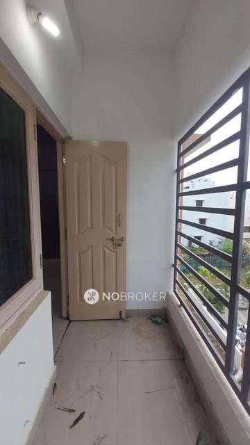 2 BHK Flat In Sarvesh Apartment For Sale  In Medavakkam