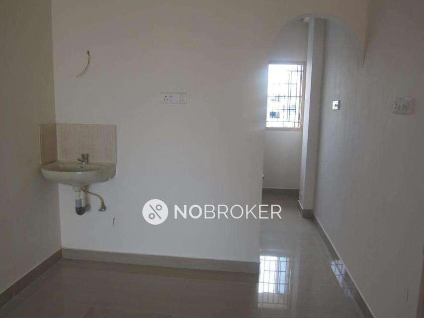 2 BHK Flat In Sarvesh Apartment For Sale  In Medavakkam