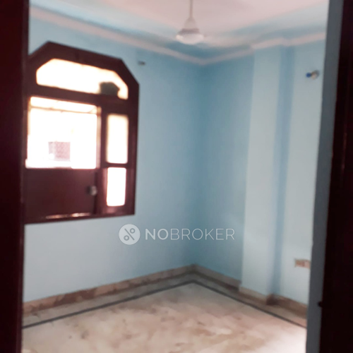 Apartment Krishna Nagar Rent WITHOUT BROKERAGE Semifurnished 2 BHK