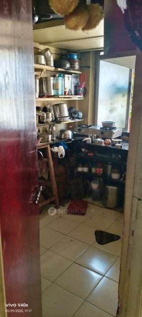 1 RK Flat In Sra Bldg Andheri West For Sale  In Andheri West