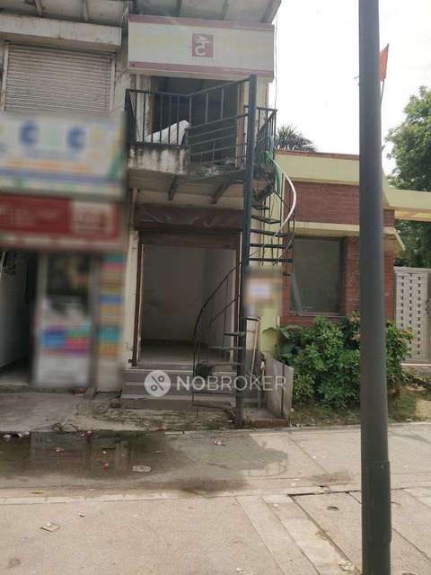 4 BHK Flat For Sale  In Sector 18