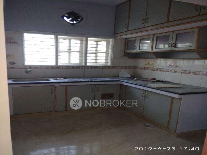 2 BHK Flat In Standalone Building  for Rent  In Rt Nagar