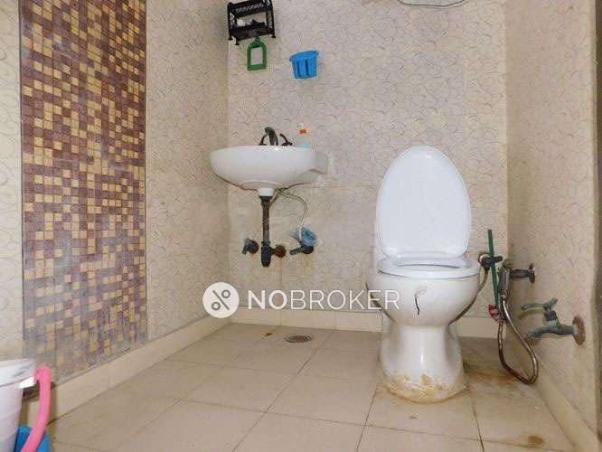 2 BHK Flat In Rwa Society For Sale  In Indirapuram