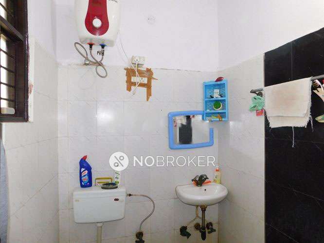 2 BHK Flat In Rwa Society For Sale  In Indirapuram