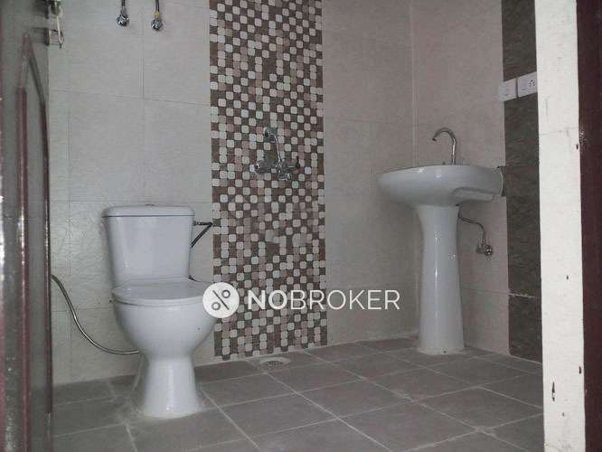 2 BHK Flat In Rwa Society For Sale  In Indirapuram