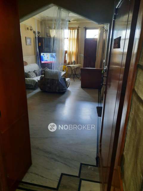 3 BHK Flat In Shanti Vihar For Sale  In Anand Vihar