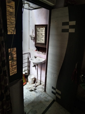 1 BHK Flat In Apartment For Sale  In  South Extension I