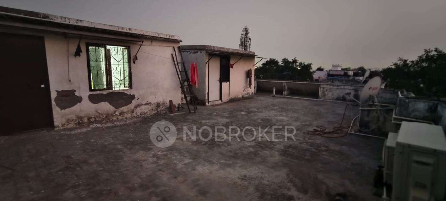 4 BHK Flat For Sale  In 22, Near Hotel Sunshine Park, Ramprastha Colony, Block D, Chander Nagar, Surya Nagar, Ghaziabad, Uttar Pradesh 201011, India