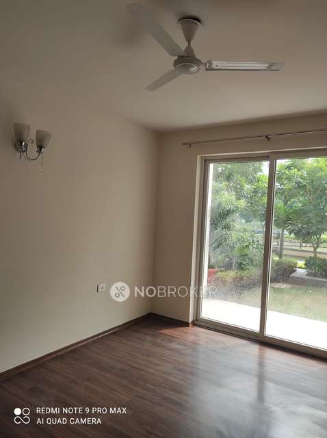 4 BHK Flat In Emaar Palm Terraces for Rent  In Sector 66