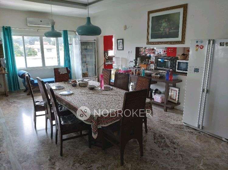 4 BHK Flat In Lakshmi Kohinoor Residency For Sale  In Banjara Hills