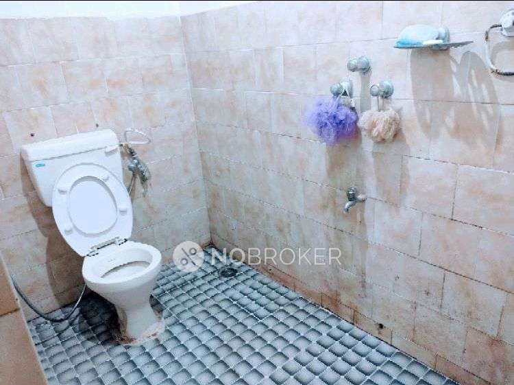 2 BHK Flat In Sns Arcade For Sale  In Murgesh Pallya