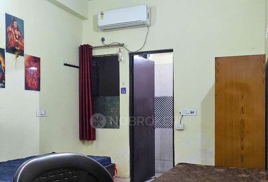 PG for Girls in Shalimar Bagh