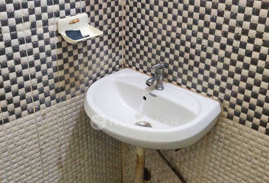 PG for Girls in Shalimar Bagh