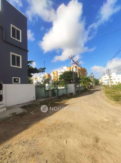 2 BHK Flat In Sr Nivetha Castle For Sale  In Gowriwakkam