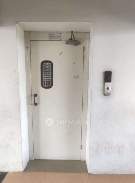 2 BHK Flat In Sr Nivetha Castle For Sale  In Gowriwakkam