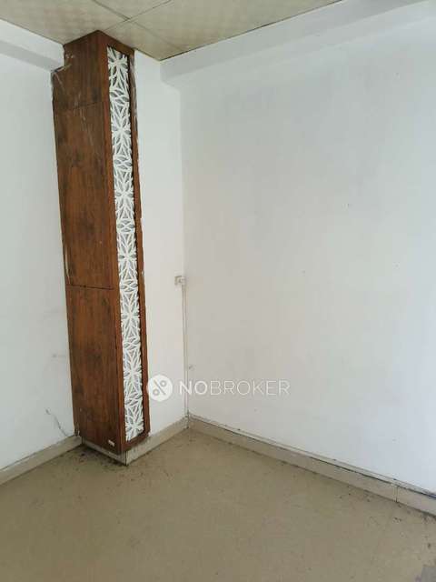 Shop in Noida Extension, Noida for Rent 