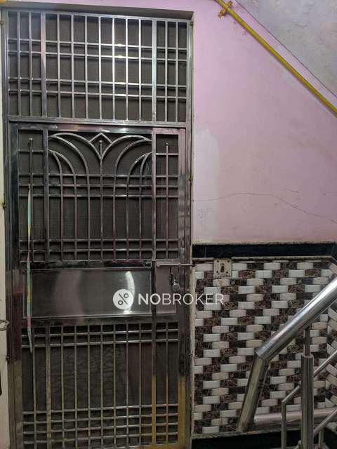 2 BHK Flat In Gupta Sadan For Sale  In Laxmi Nagar
