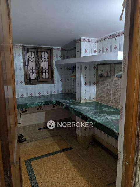 2 BHK Flat In Gupta Sadan For Sale  In Laxmi Nagar