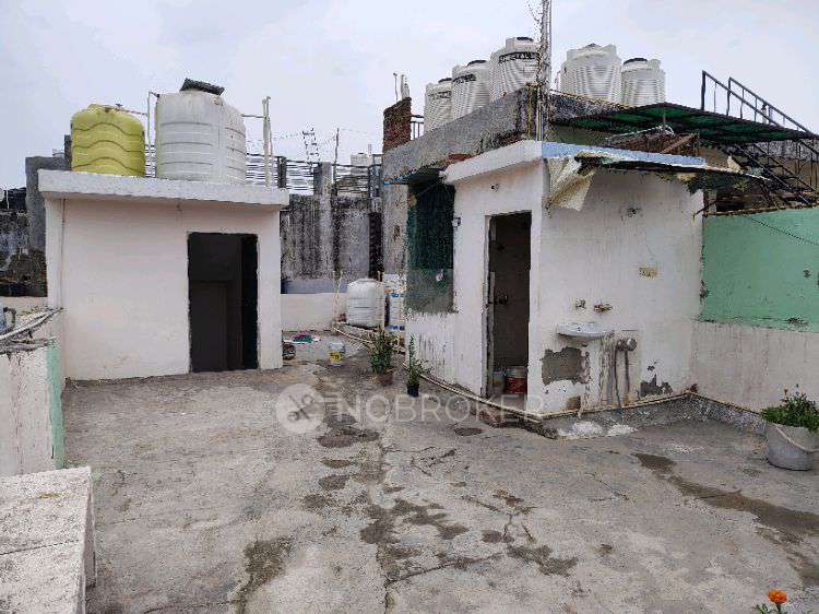 2 BHK Flat In Vatika For Sale  In Paryavaran Complex