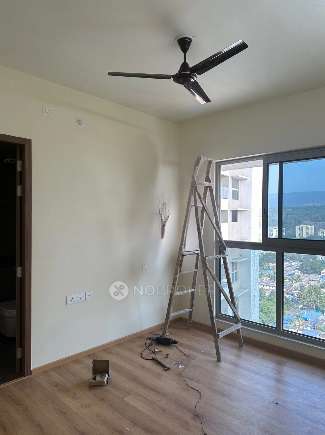 2 BHK Flat In Sd Astron Tower For Sale  In Kandivali East