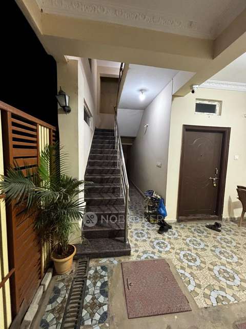 4+ BHK House For Sale  In Peerancheruvu