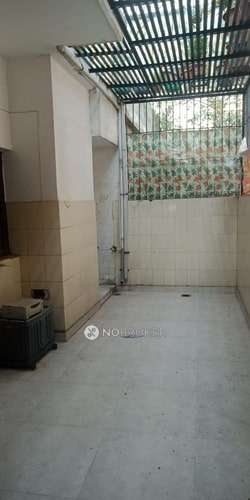 Commercial Property in Sector 22, Noida for sale 