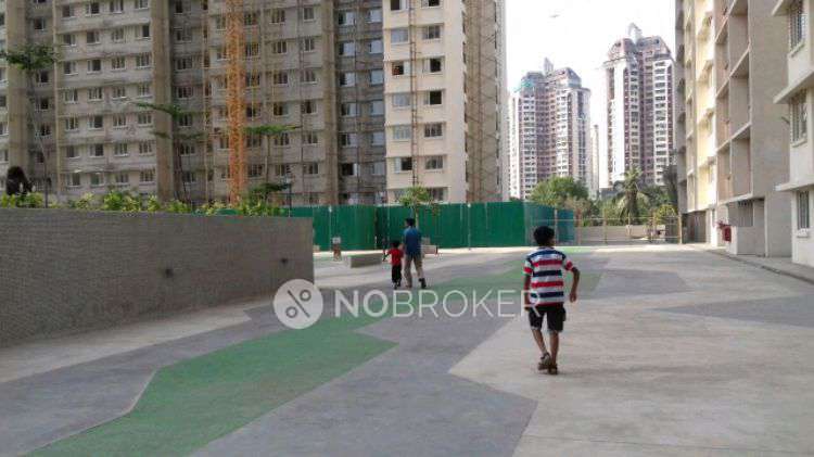 2 BHK Flat In Puranagad Chs For Sale  In Kandivali East