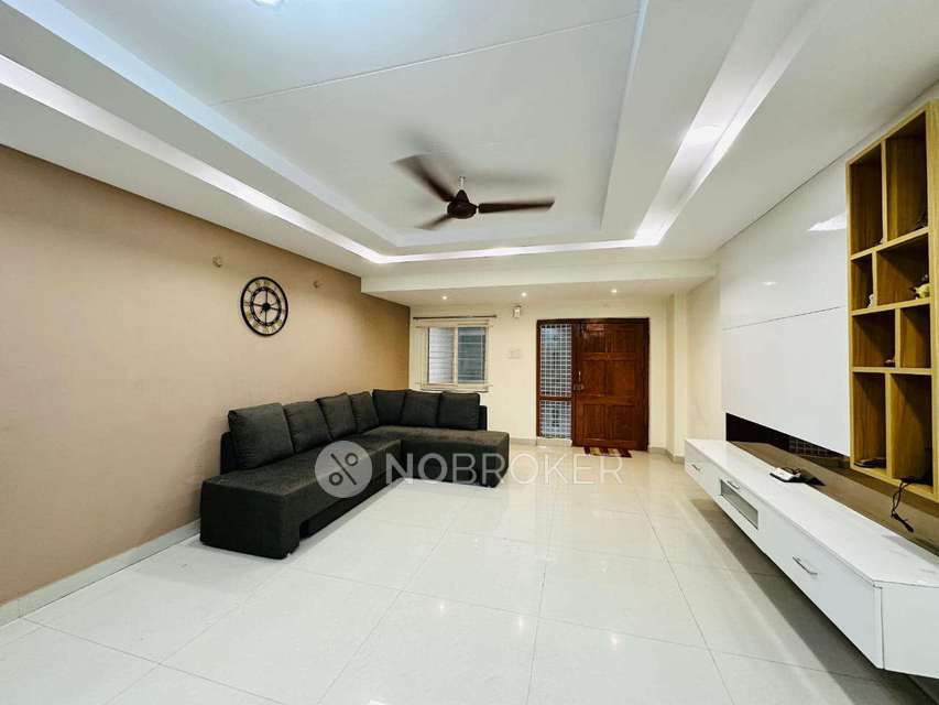 Single Room for Female In 4 BHK  In Duplex Towers In Manikonda