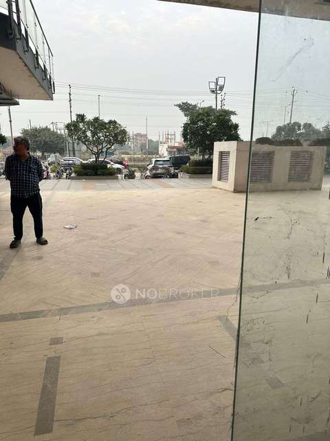 Shop in Wave City, Ghaziabad for Rent 