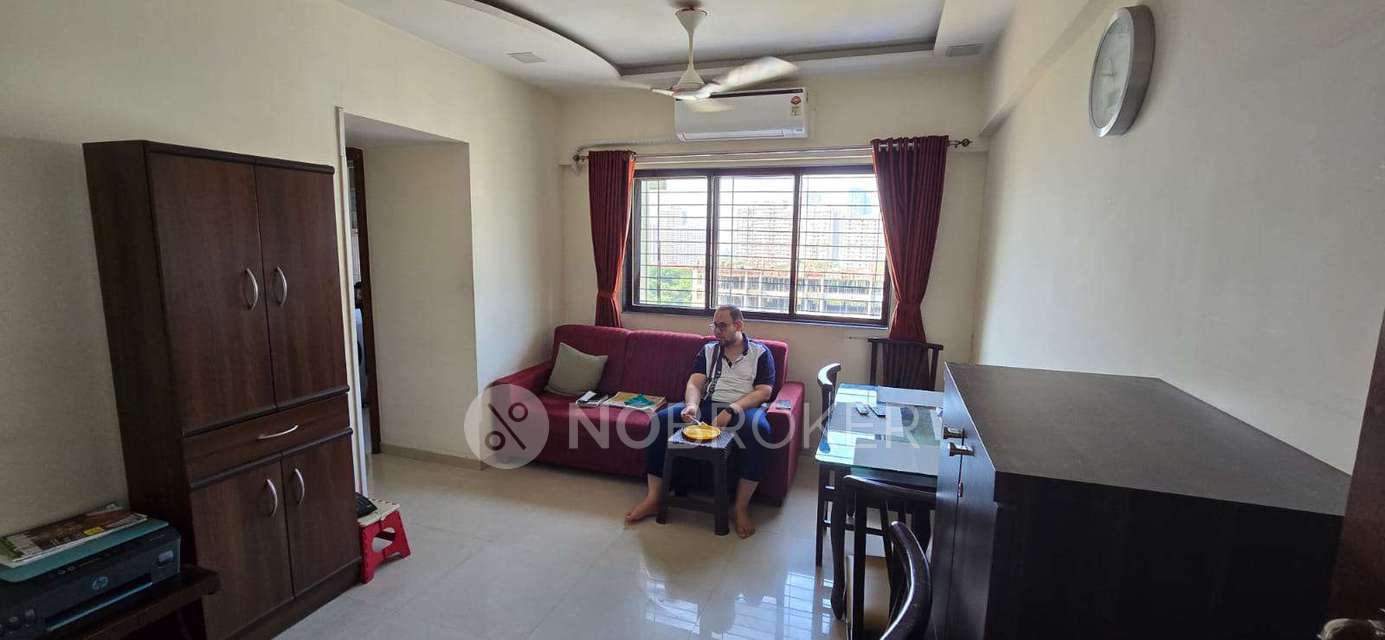 2 BHK Flat In Uk Wedik Heights For Sale  In Kandivali East