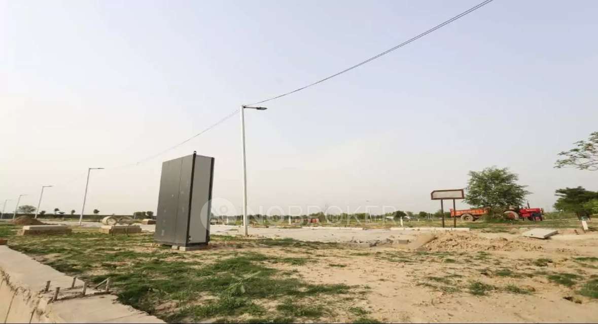 Plot For Sale  In Gaur Aerocity In Gaur Yamuna City