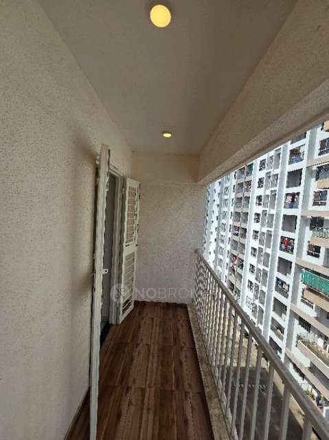 2 BHK Flat In Sinclair Place for Rent  In Pimpri-chinchwad