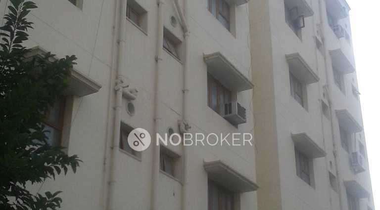 Single Room for Female In 2 BHK  In S S Avenue In  Madhapur