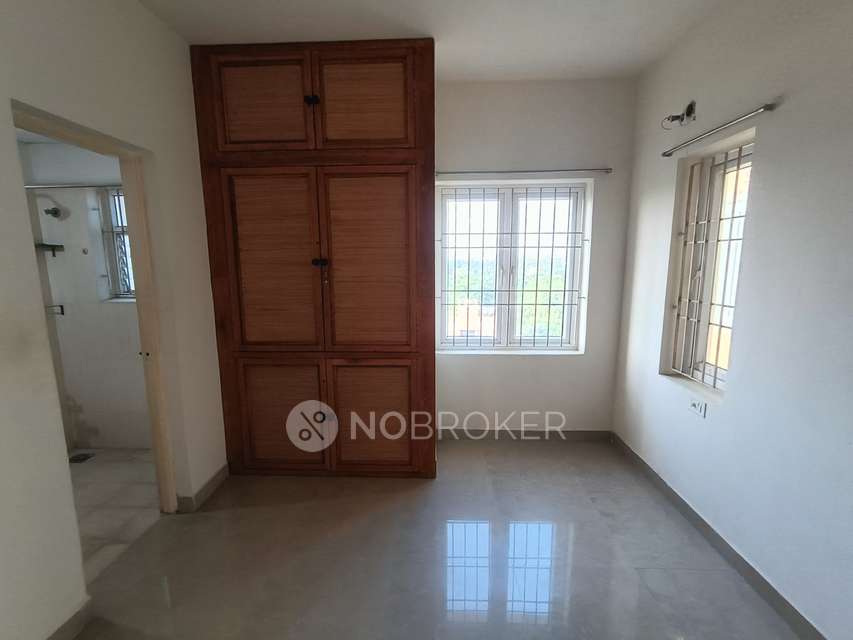 2 BHK Flat In Sabari Serenity Apartment, Thalambur For Sale  In Thalambur