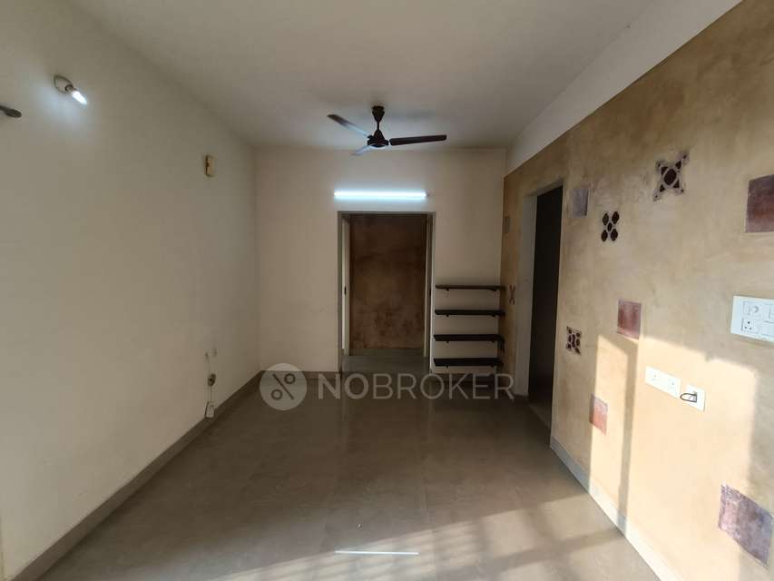 2 BHK Flat In Sabari Serenity Apartment, Thalambur For Sale  In Thalambur