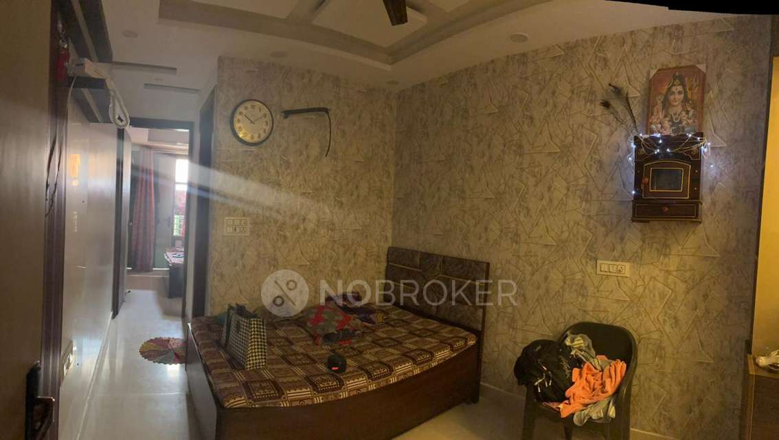 Shared Room for Female In 1 BHK  In Uttam Nagar