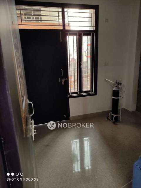 2 BHK Flat For Sale  In Mohan Garden