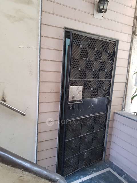 2 BHK Flat In Dda Mig Flats Rohini, Rohini Sector 7 For Sale  In Rohini