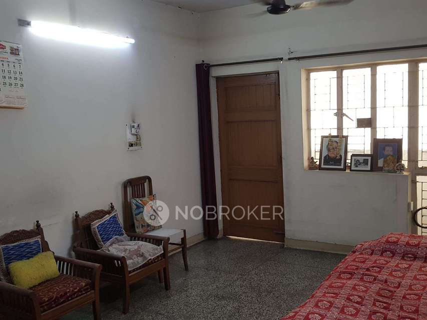 2 BHK Flat In Dda Mig Flats Rohini, Rohini Sector 7 For Sale  In Rohini